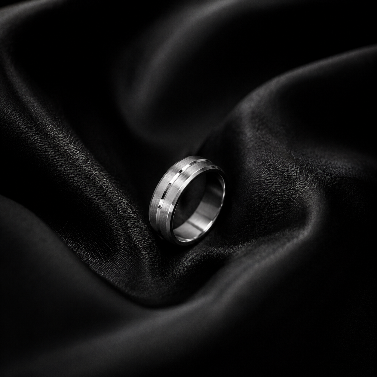 Pulse Groove Ring