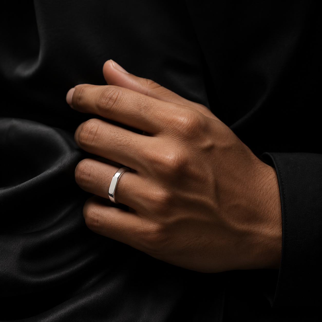 Vertex Band Ring